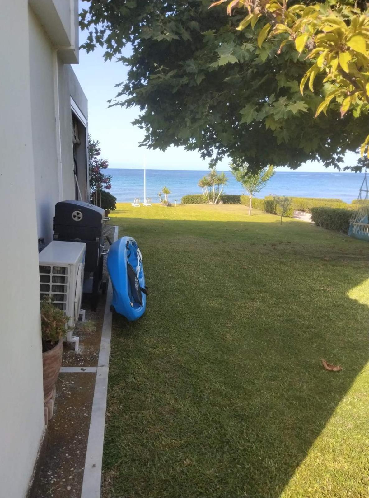 Villa 3Ω Néa Skióni Eksteriør bilde